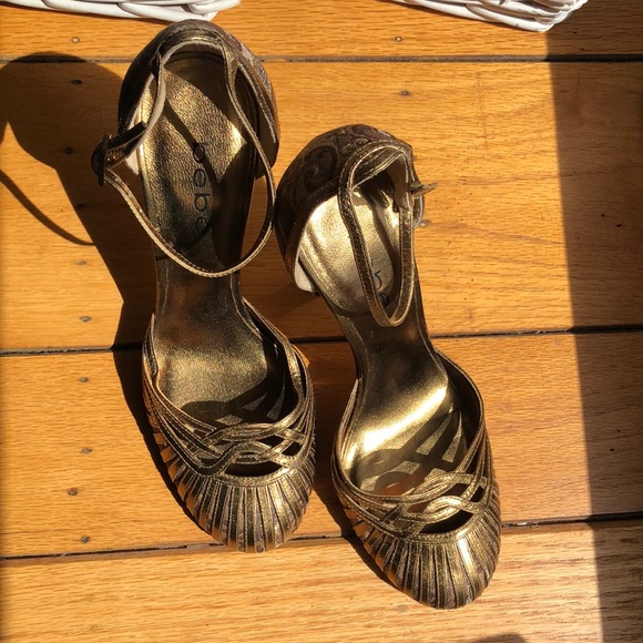 Bebe Heels - Picture 2 of 7